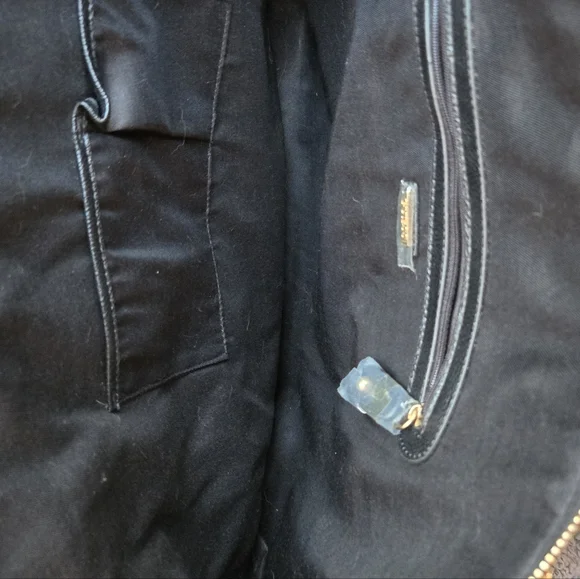 GUESS Black Overnight bag/tote - Picture 3 of 4